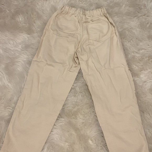 Really soft cream h&m pants - Picture 2 of 3